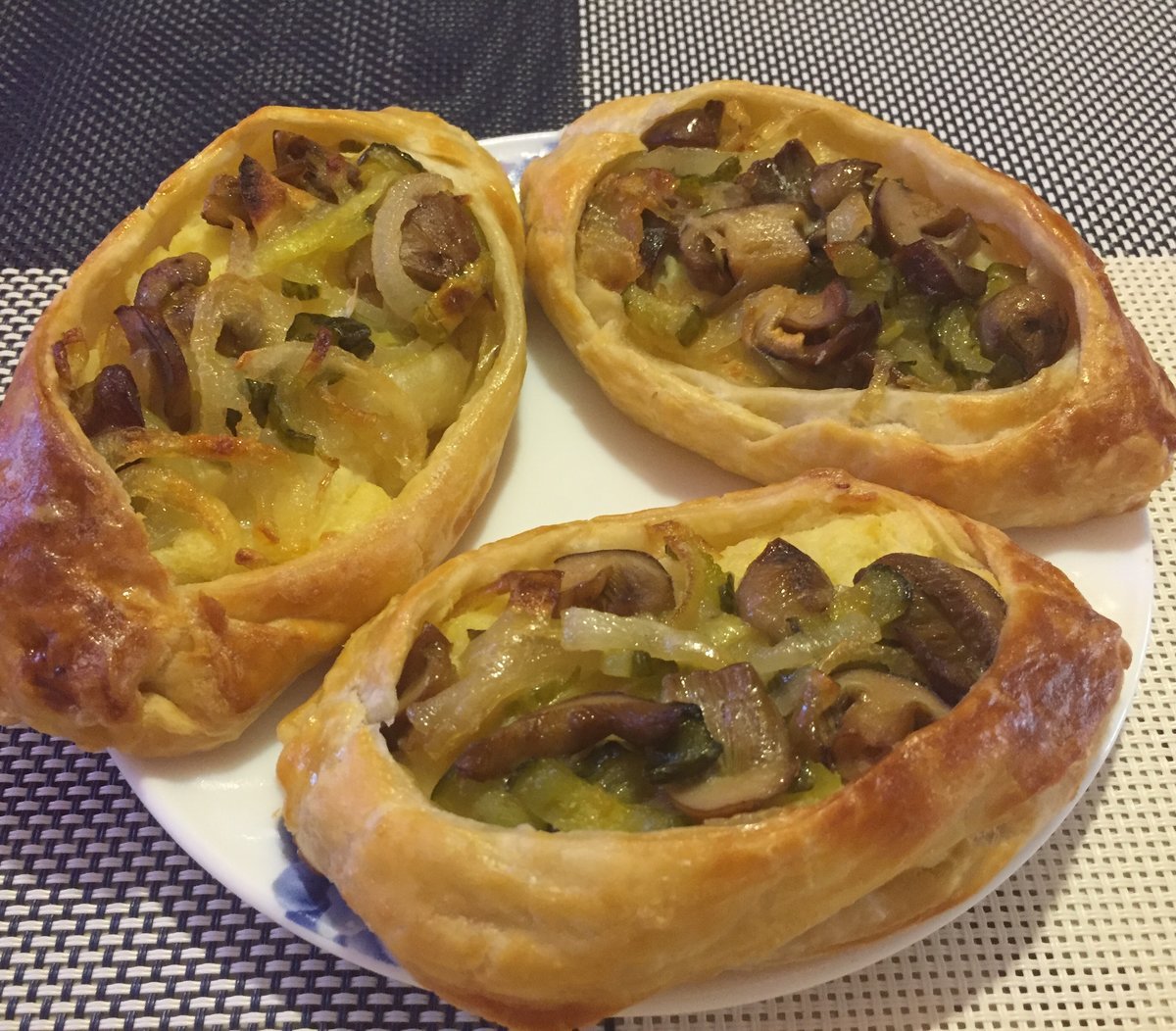 Лодочки с начинкой