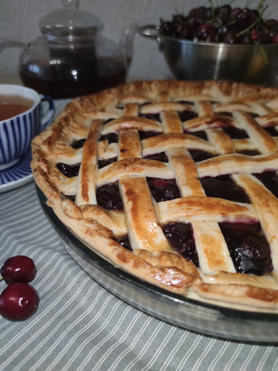 Плетеный пирог с яблоками