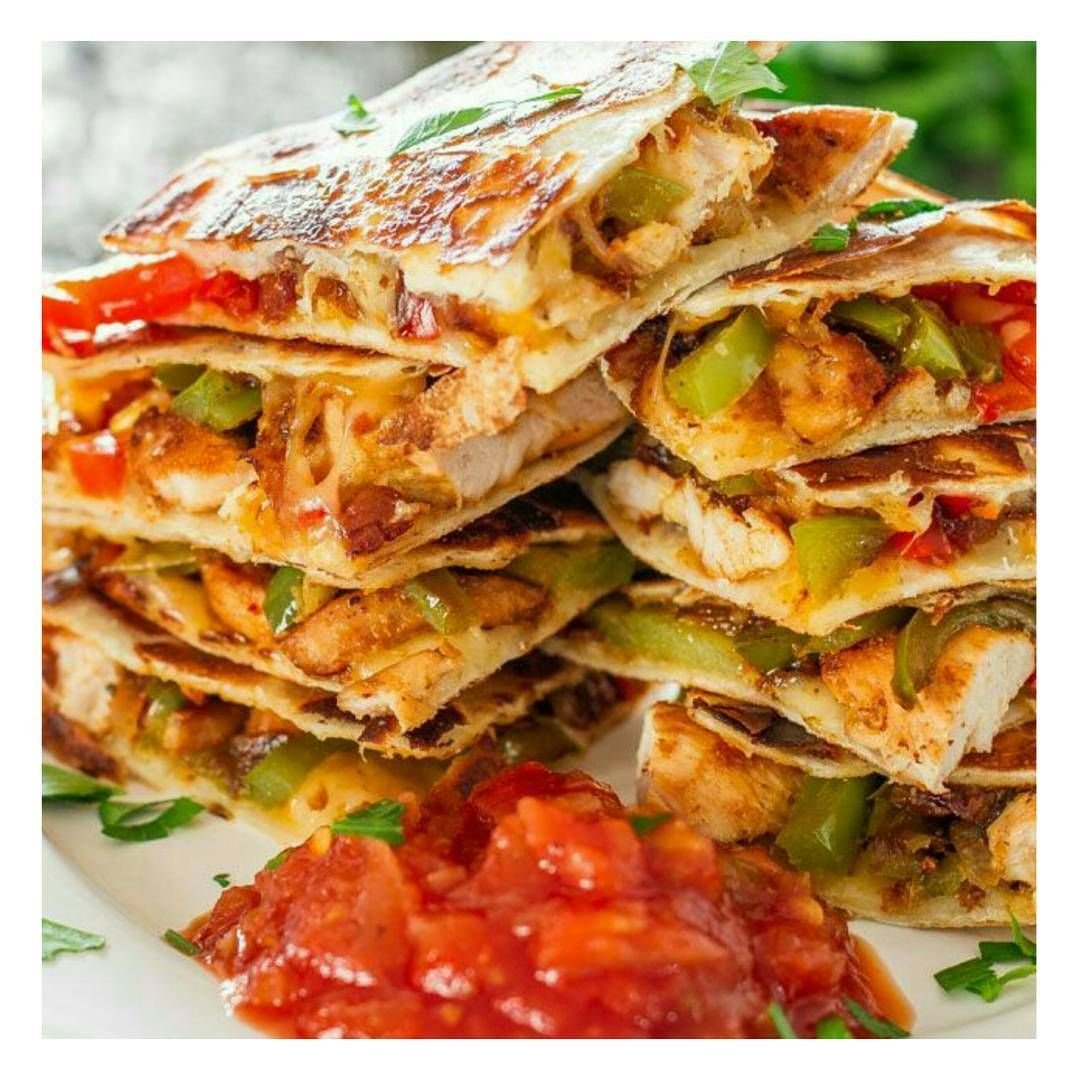 Рулет из лаваша с курицей