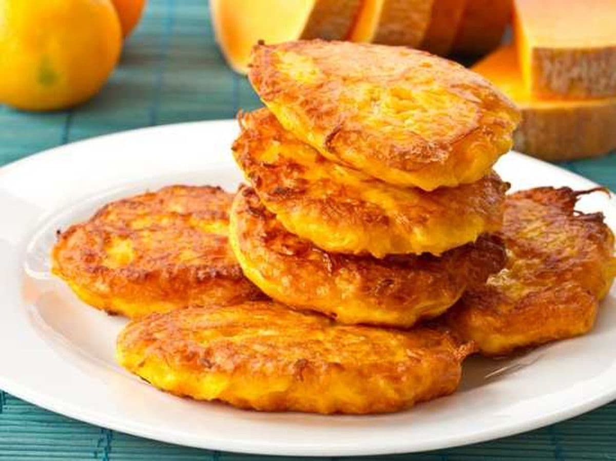 Яблочные панкейки