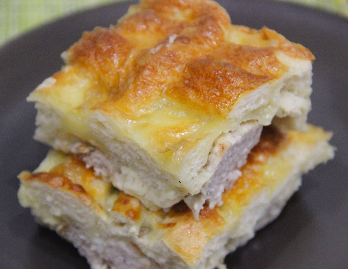 Красивая шарлотка с яблоками