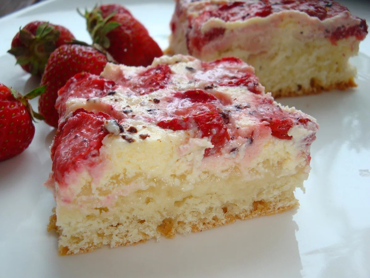 Пирог с клубникой
