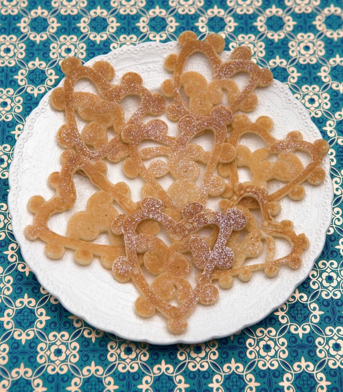 Блины на кефире с дырочками толстые