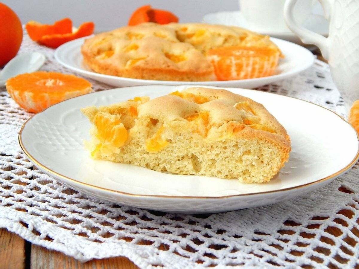 Шарлотка с мандаринами