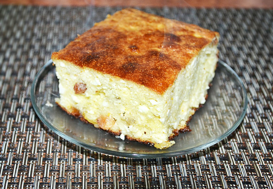 Пирог из манки и кефира