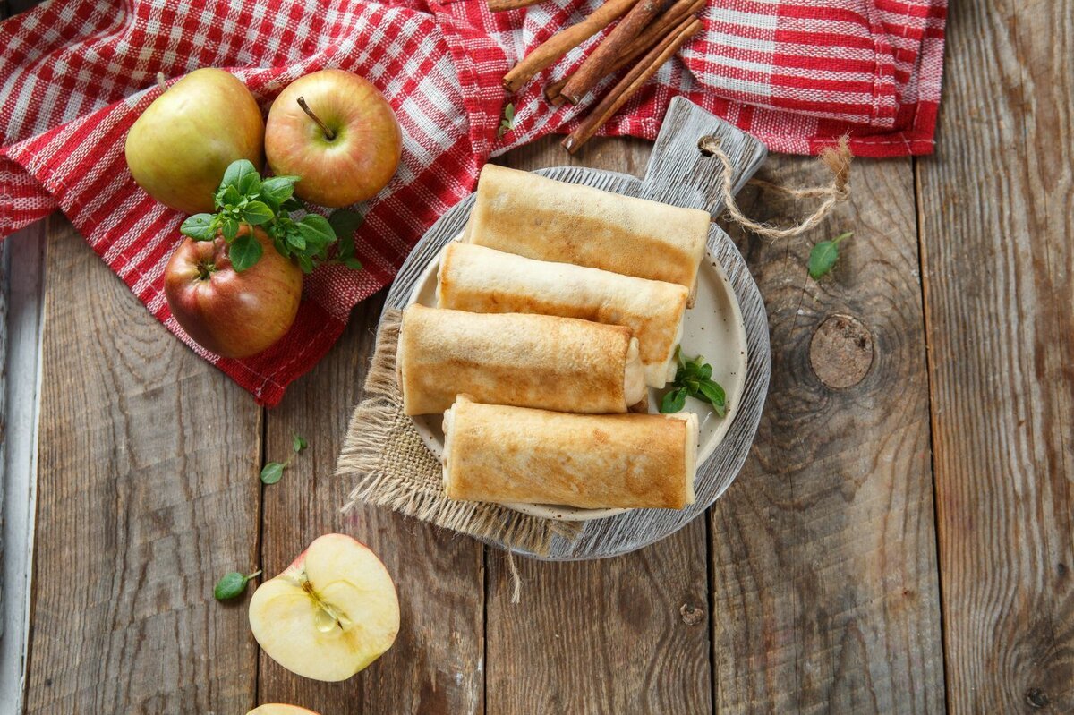 Блины с яблоками