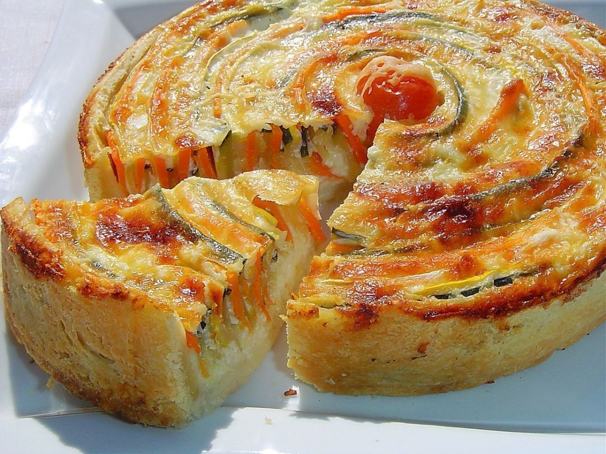 Красивый овощной пирог