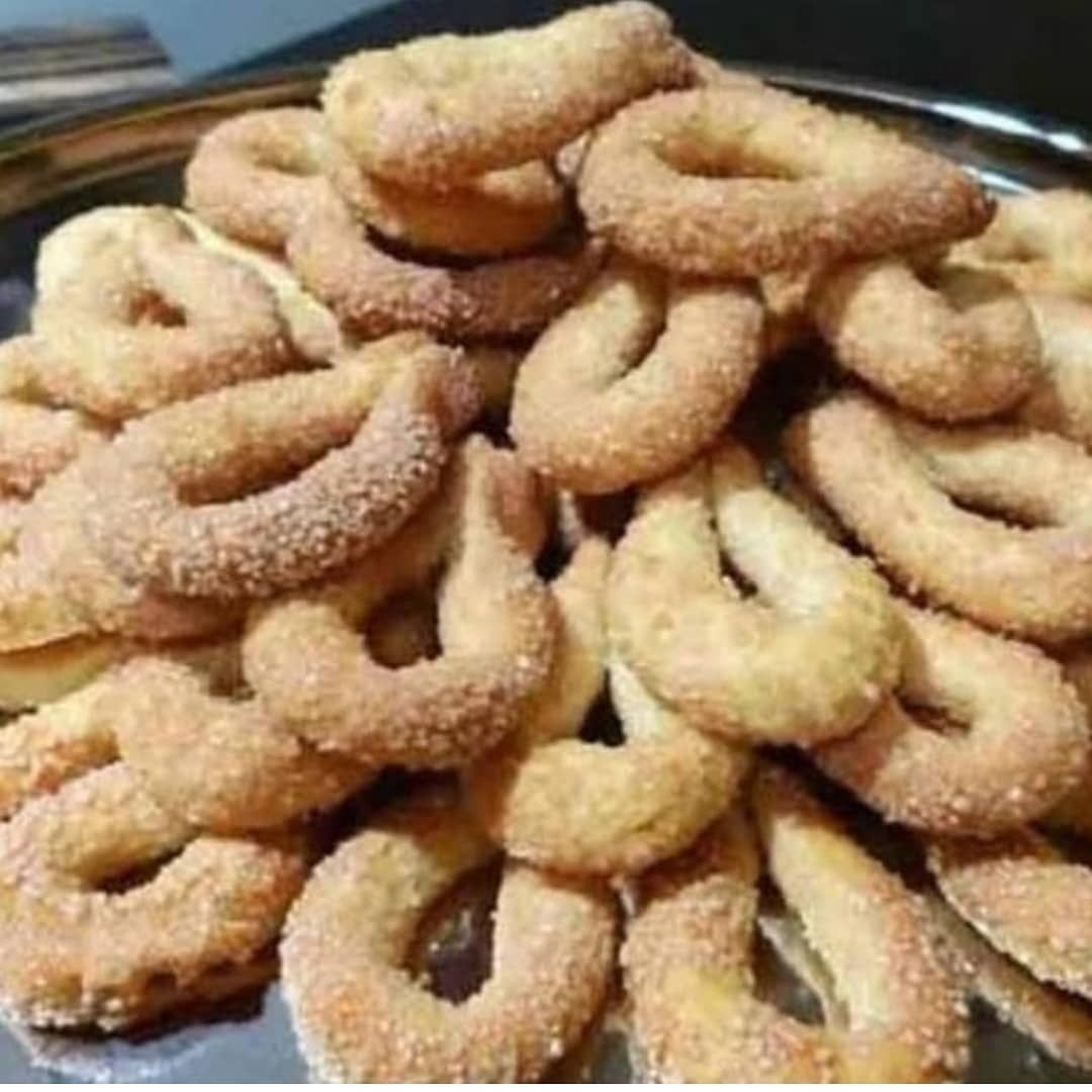 Печенье крендельки с сахаром