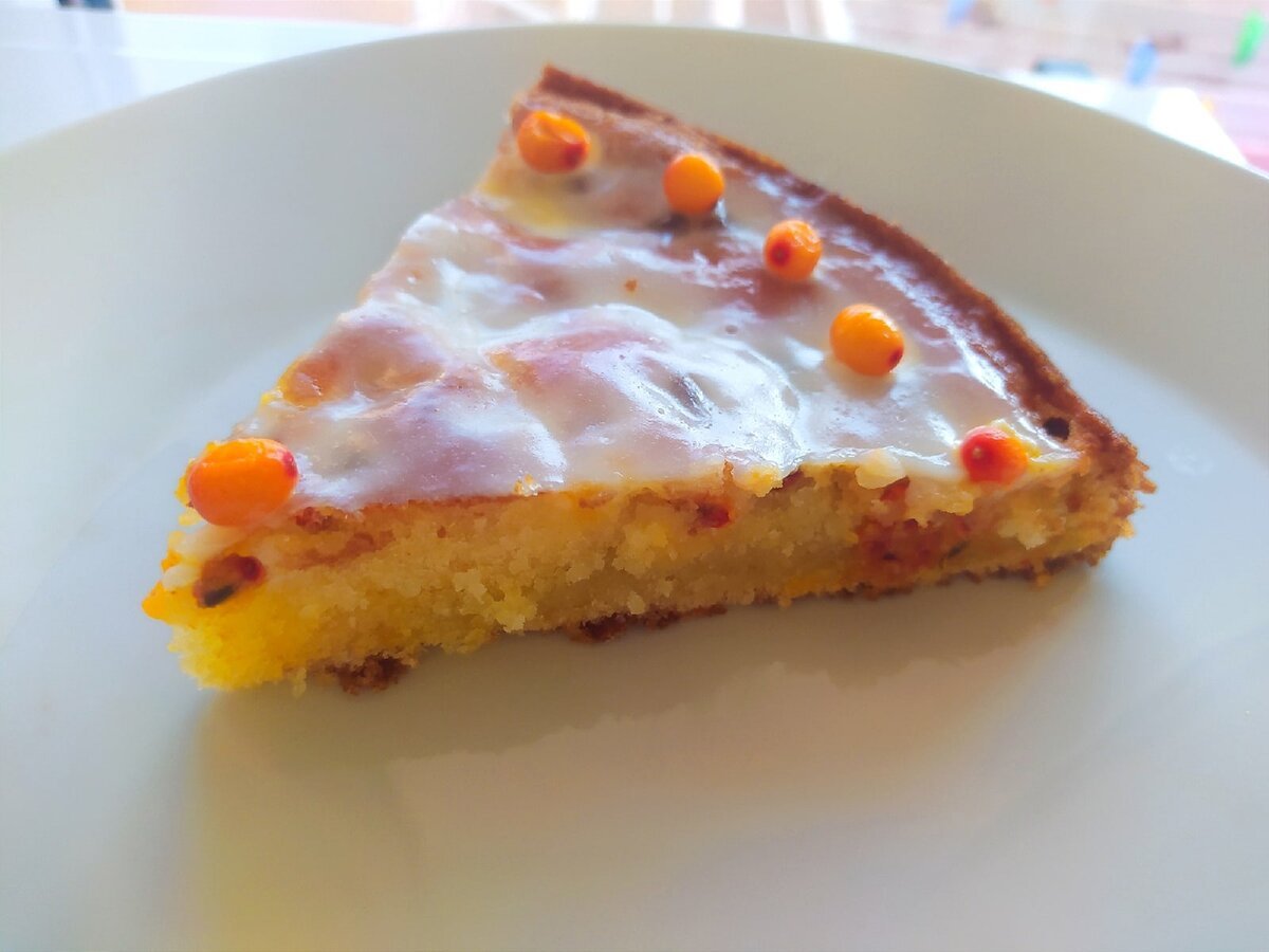 Выпечка с облепихой и яблоками