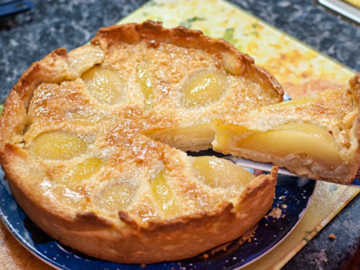 Яблочный пирог кусочек