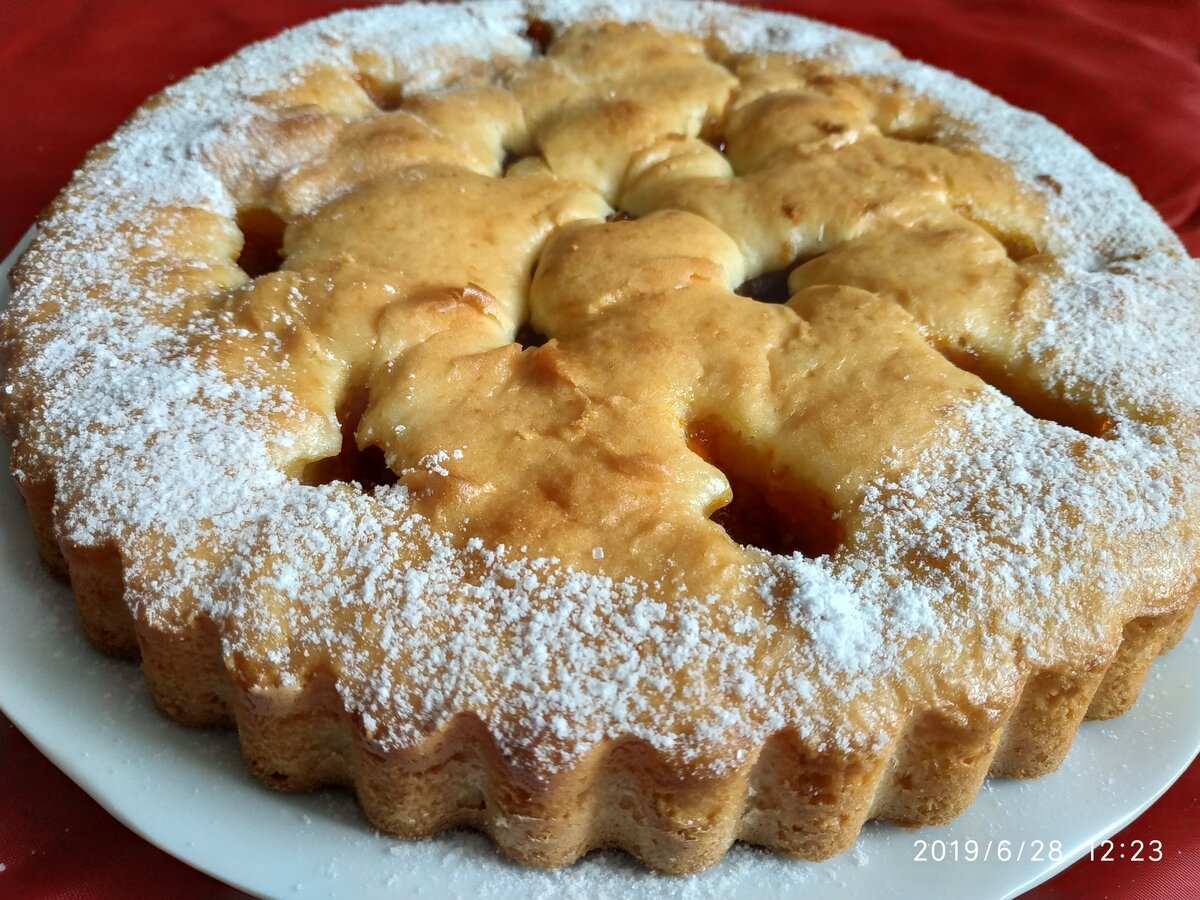 Шарлотка с фруктами