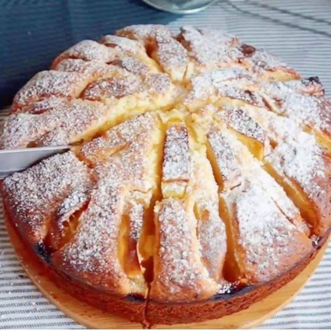 Шарлотка с творогом