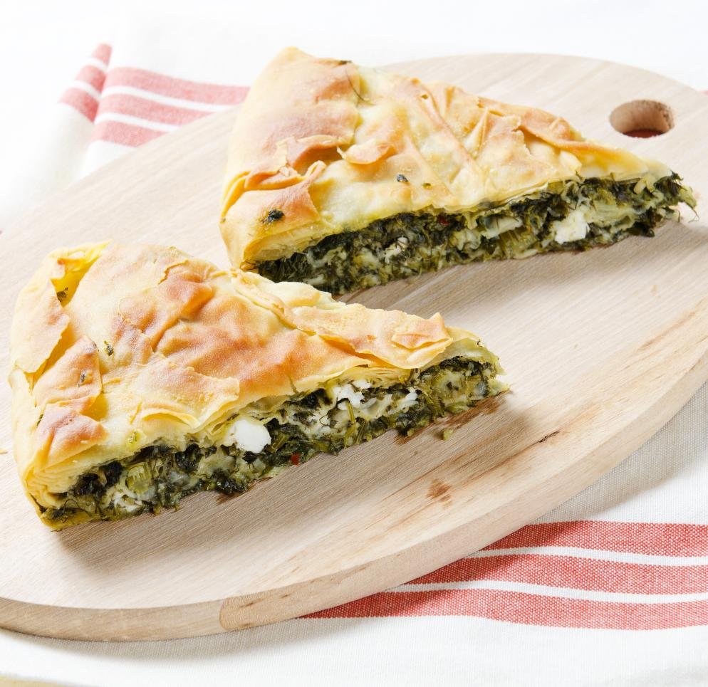 Пирог с крапивой и щавелем