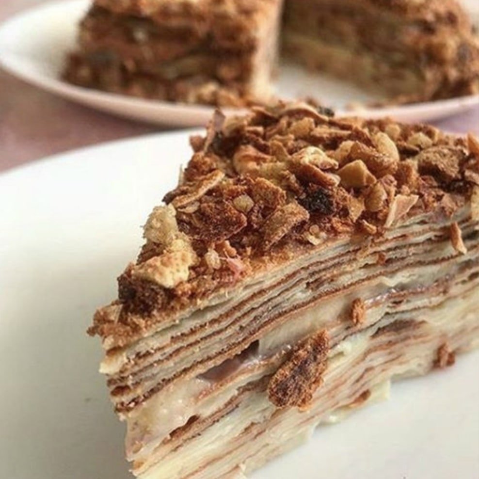 Блинный торт с клубникой