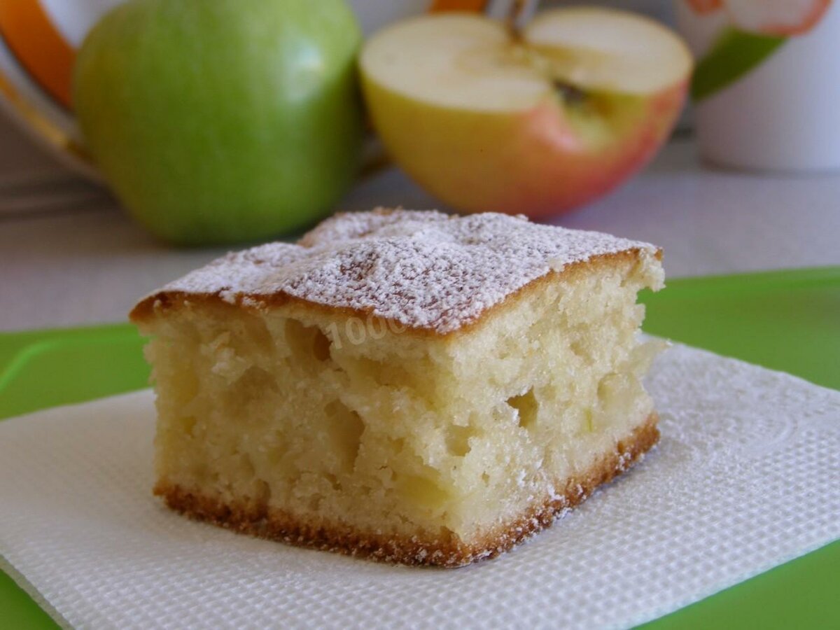 Шарлотка Королевская с яблоками в духовке пышная