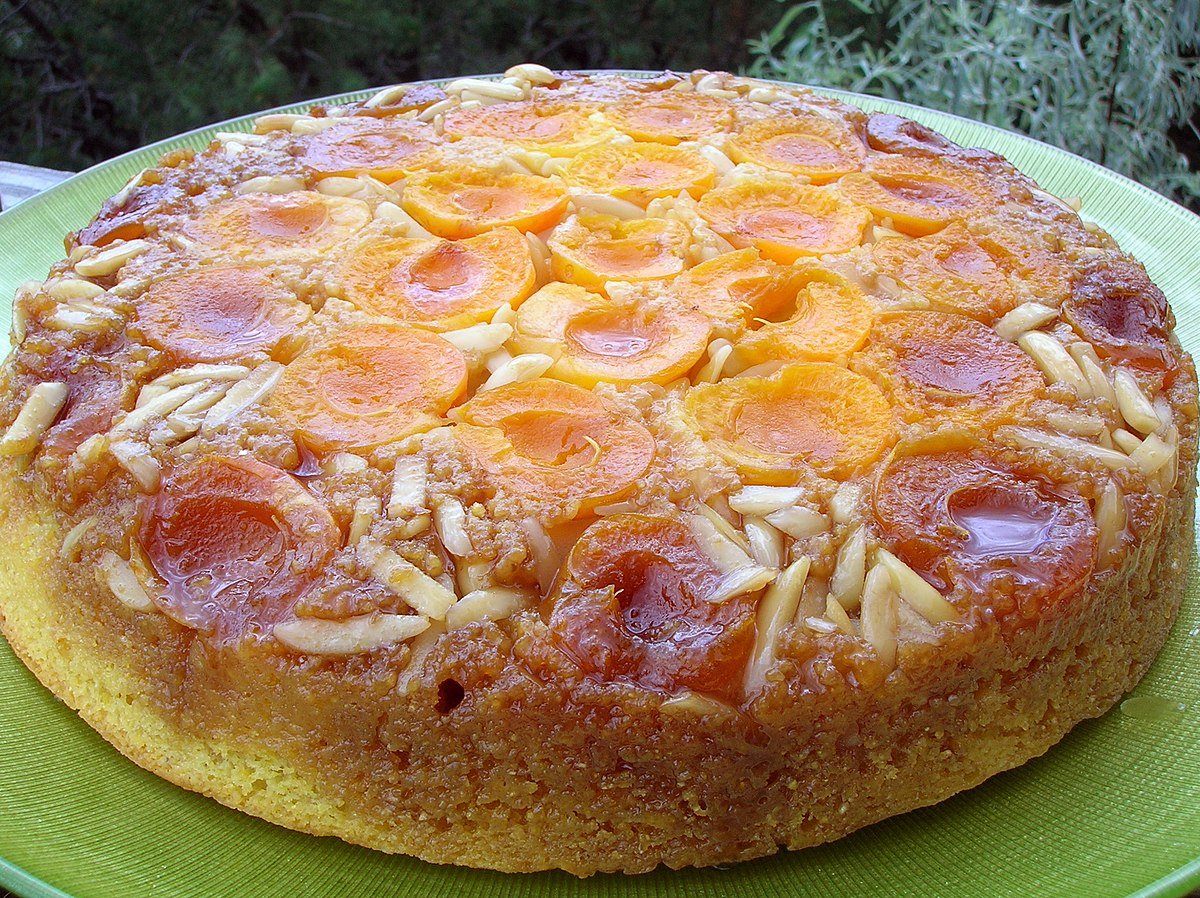 Пирог из абрикоса