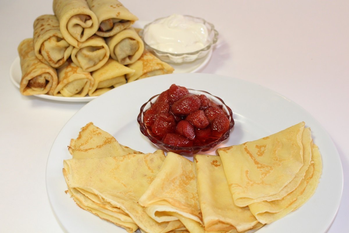 Блинчики с клубникой