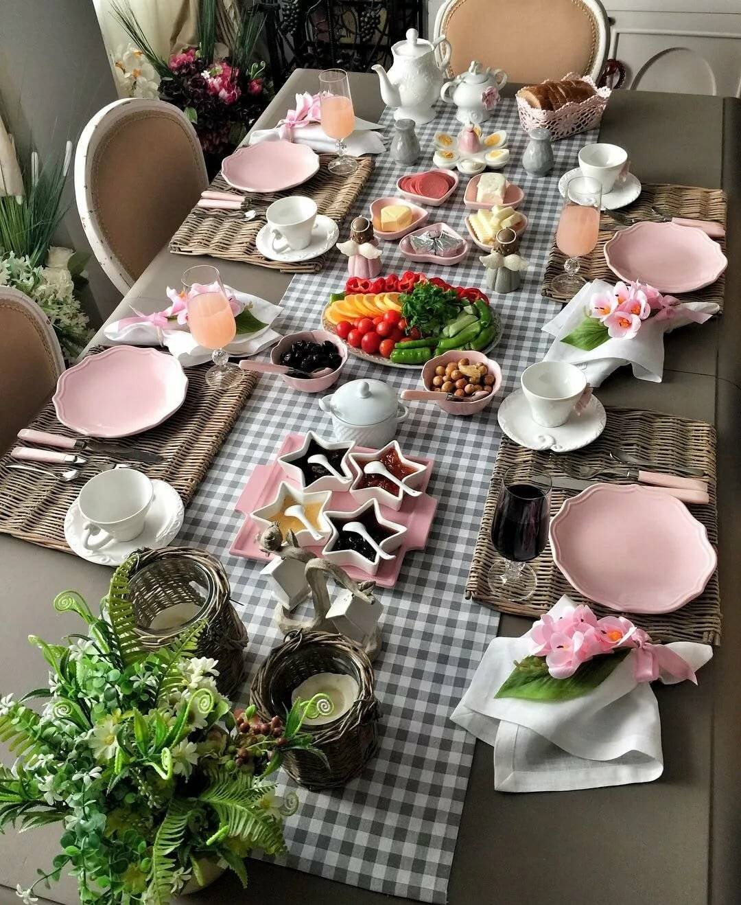 Стильная сервировка стола