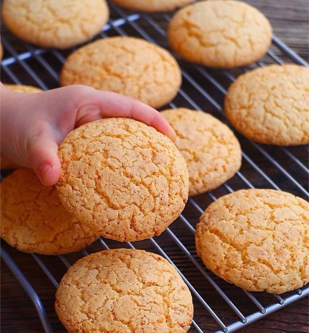 Печенье с маслом и сахаром