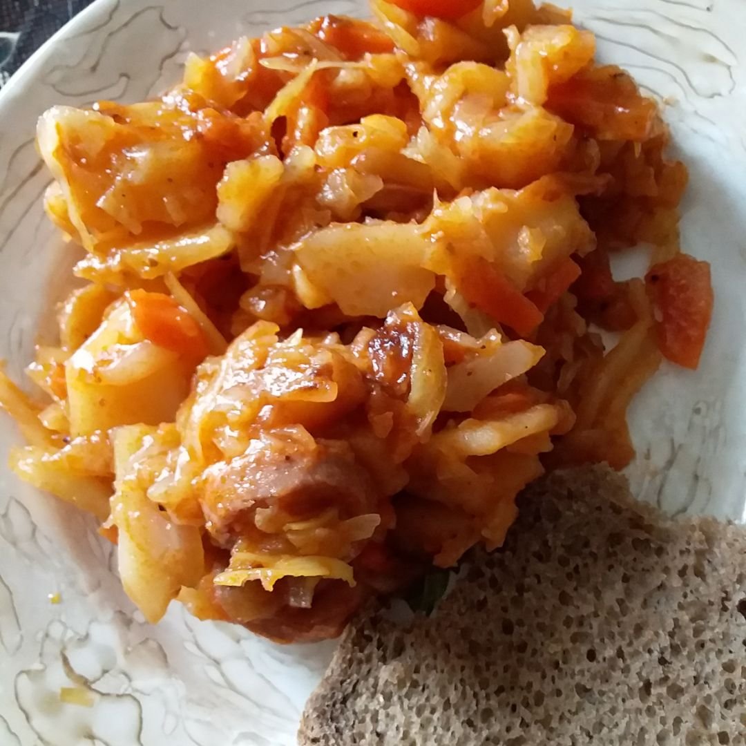 Тушеная капуста крупно
