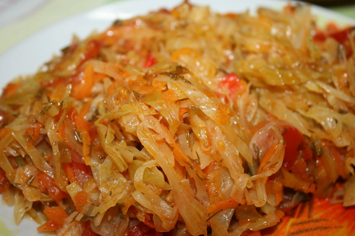 Тушеная капуста
