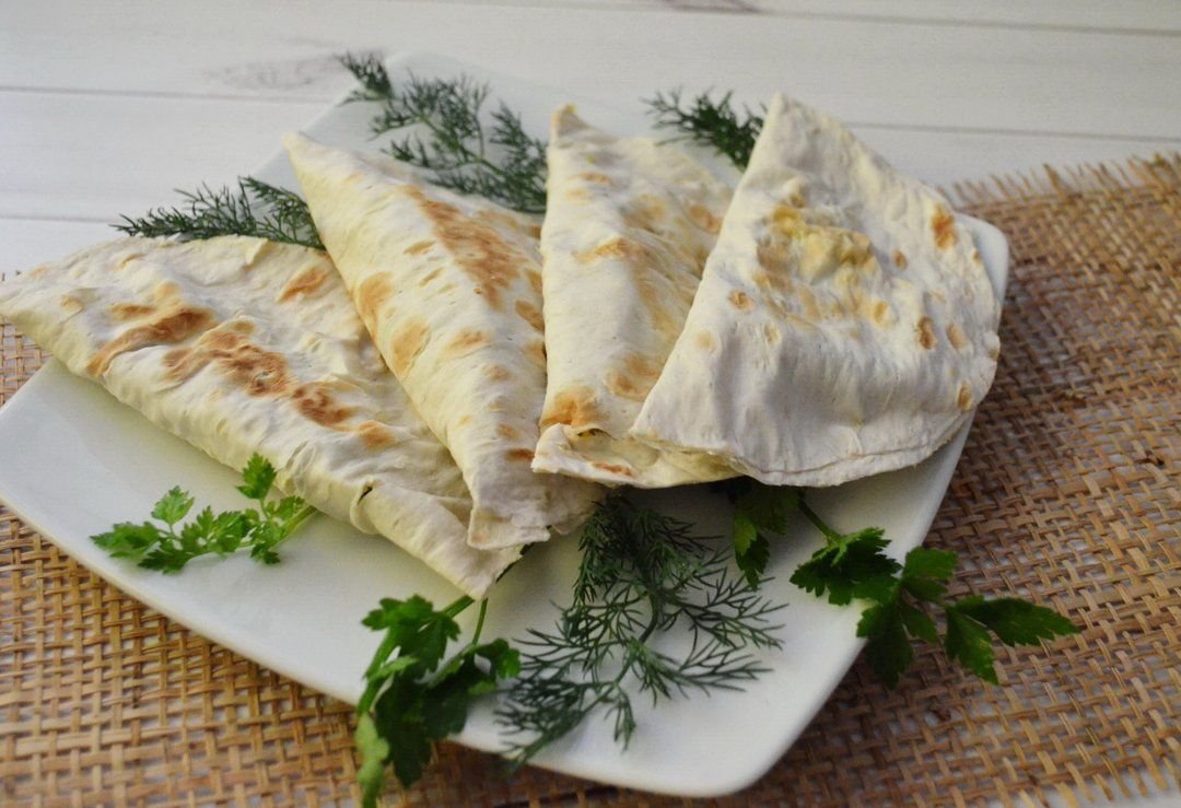 Ачма из лаваша с сыром и творогом