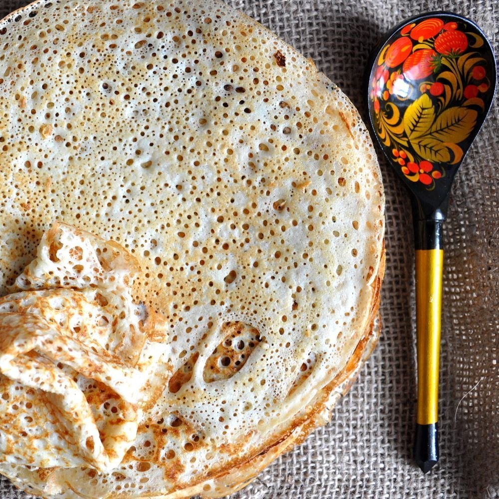 Блины на молоке с дырочками тонкие