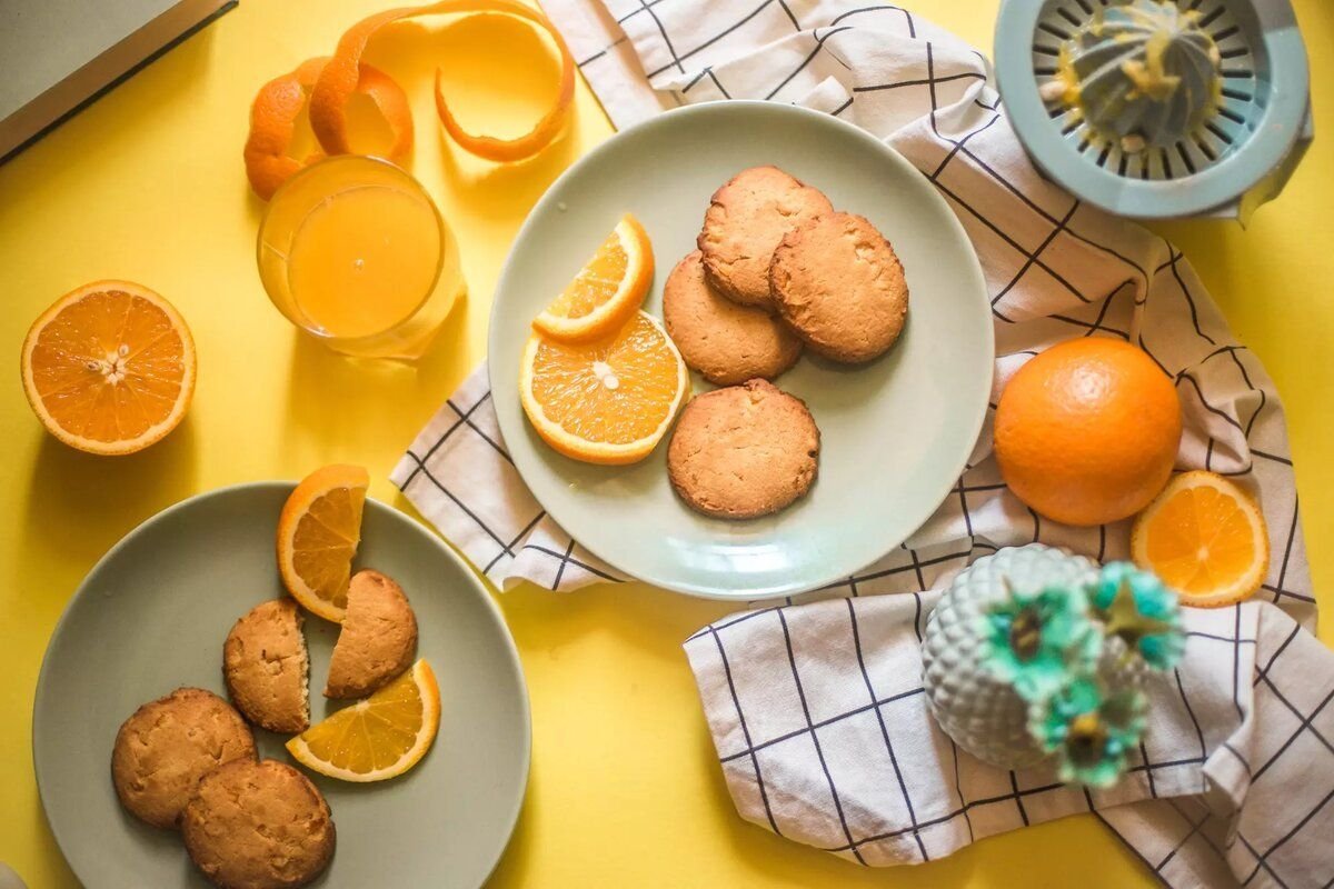 Пирог с лимонами сверху