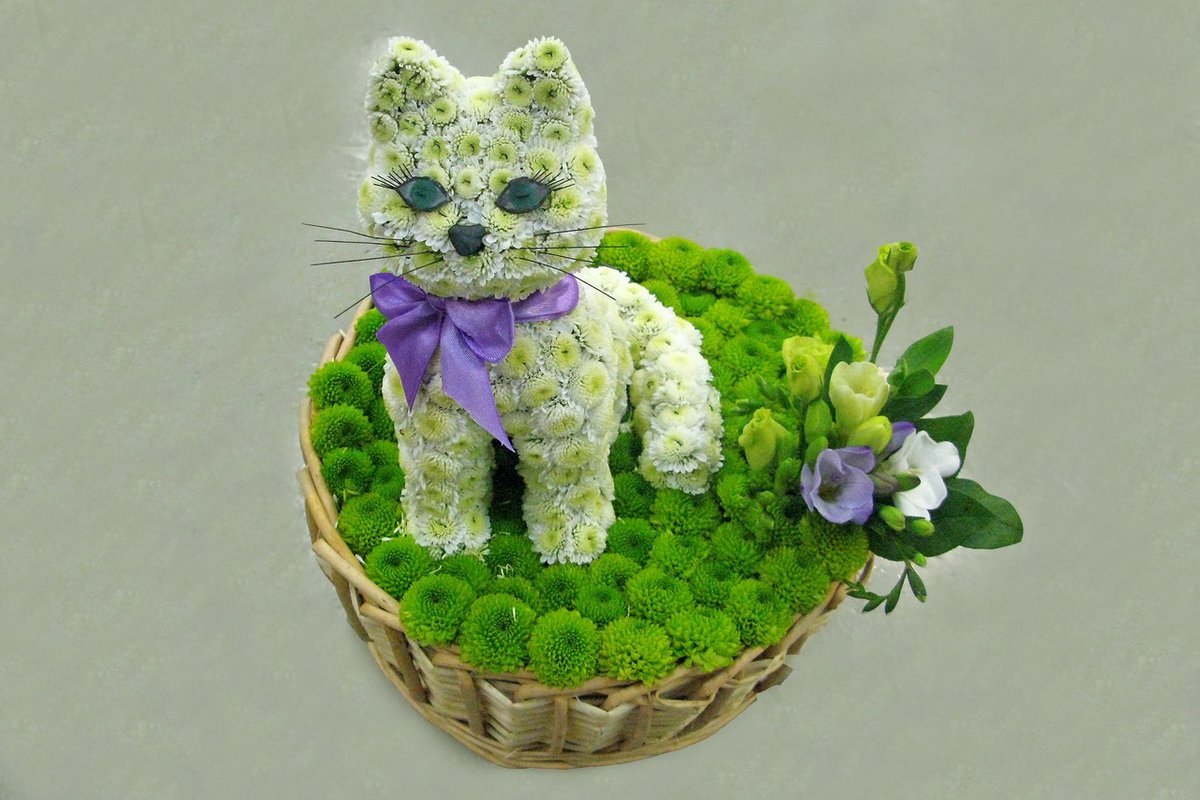 Фигурки из цветов