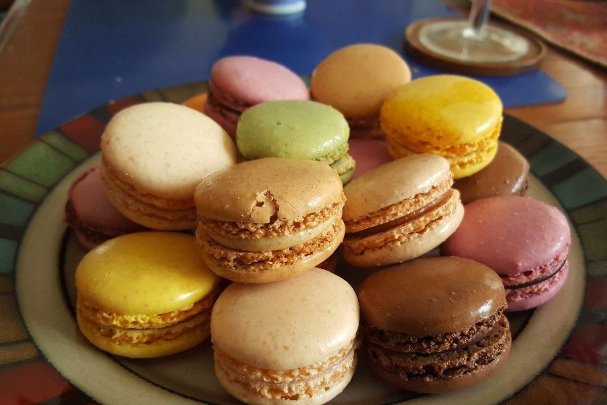 Миндальные пирожные макарон