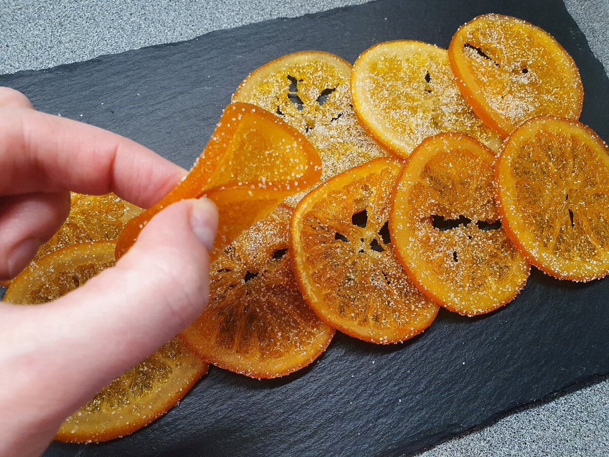 Треснутое печенье апельсиновое