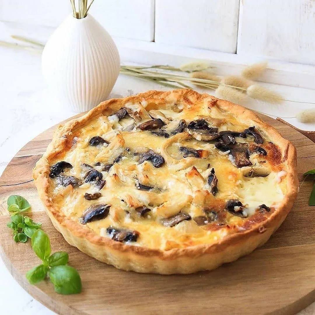 КИШ С курицей и грибами