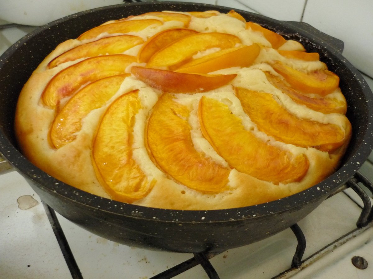 Пирог фруктовый на сковороде