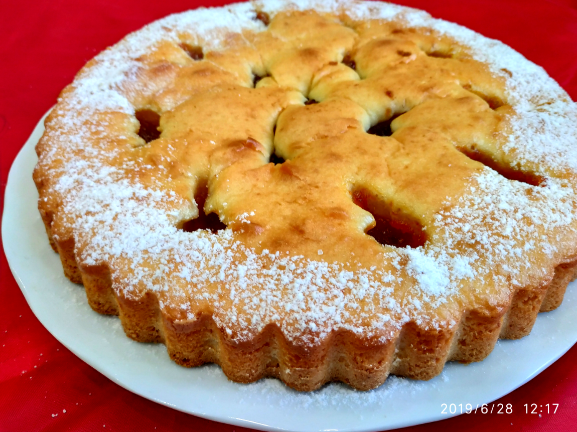 Пирог ревень с клубникой
