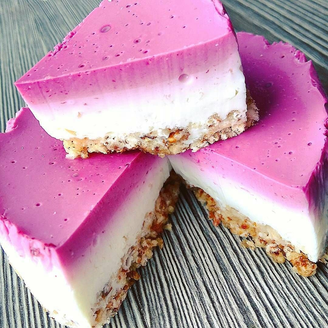 Клубничная розовая Панна котта