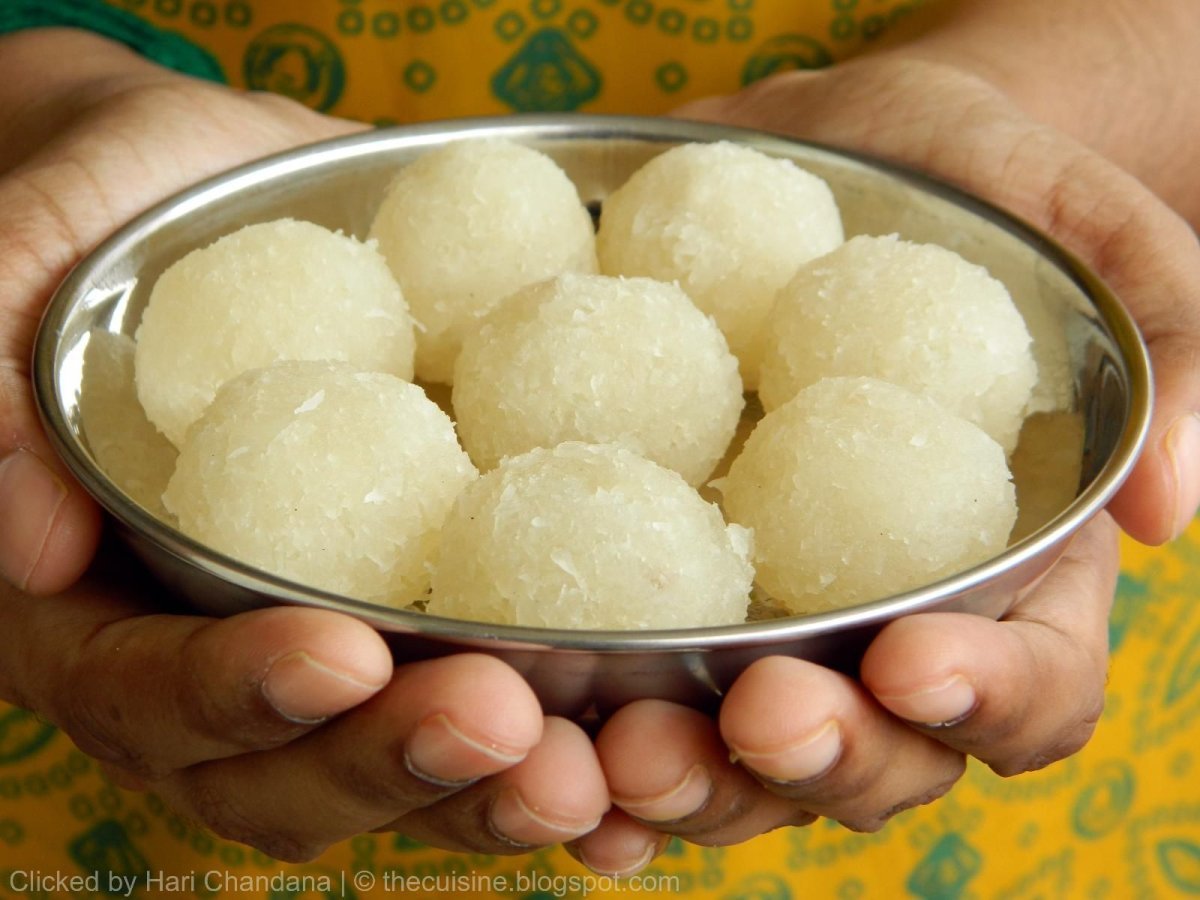 Gulab Jamun with kokos