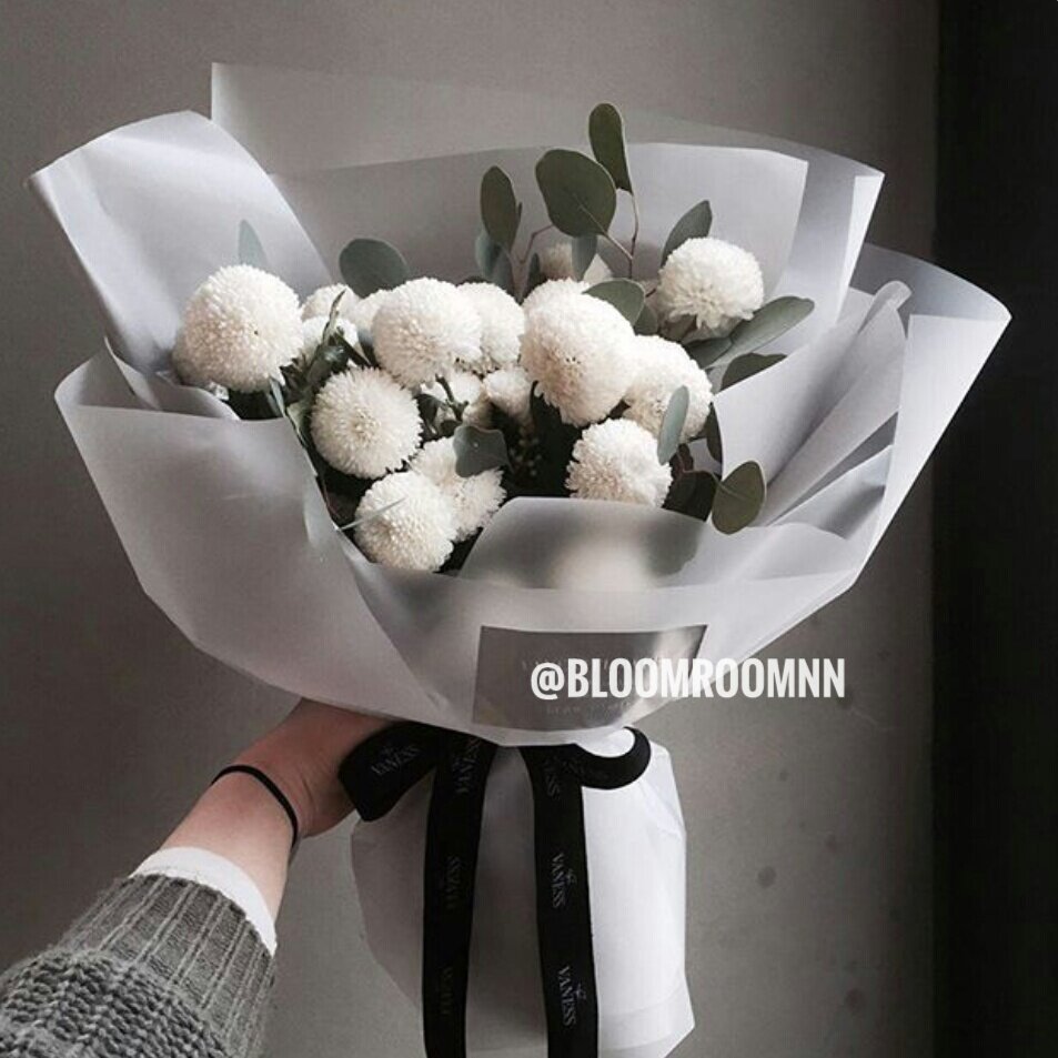 Стильный маленький букет