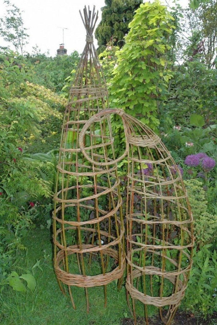 Арка из ивовых прутьев