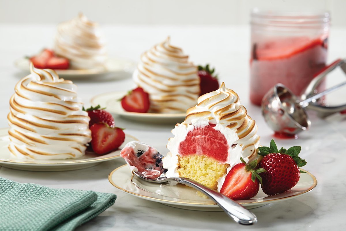 Десерт Baked Alaska