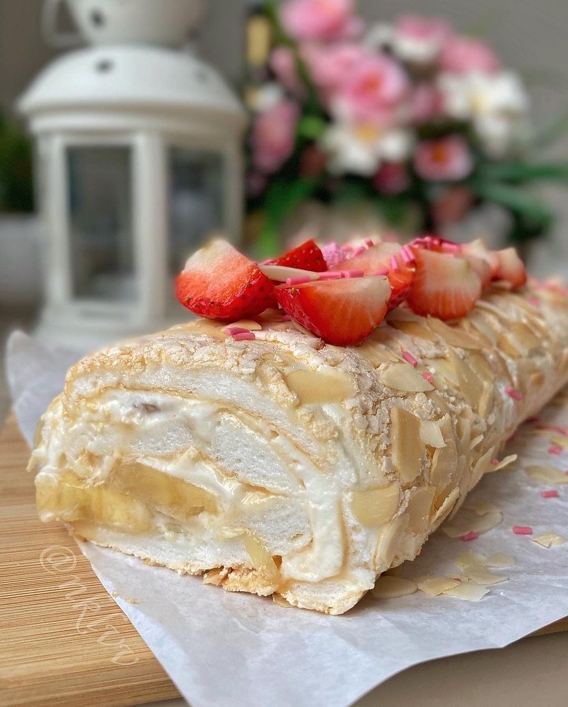 Меренговый рулет Корж