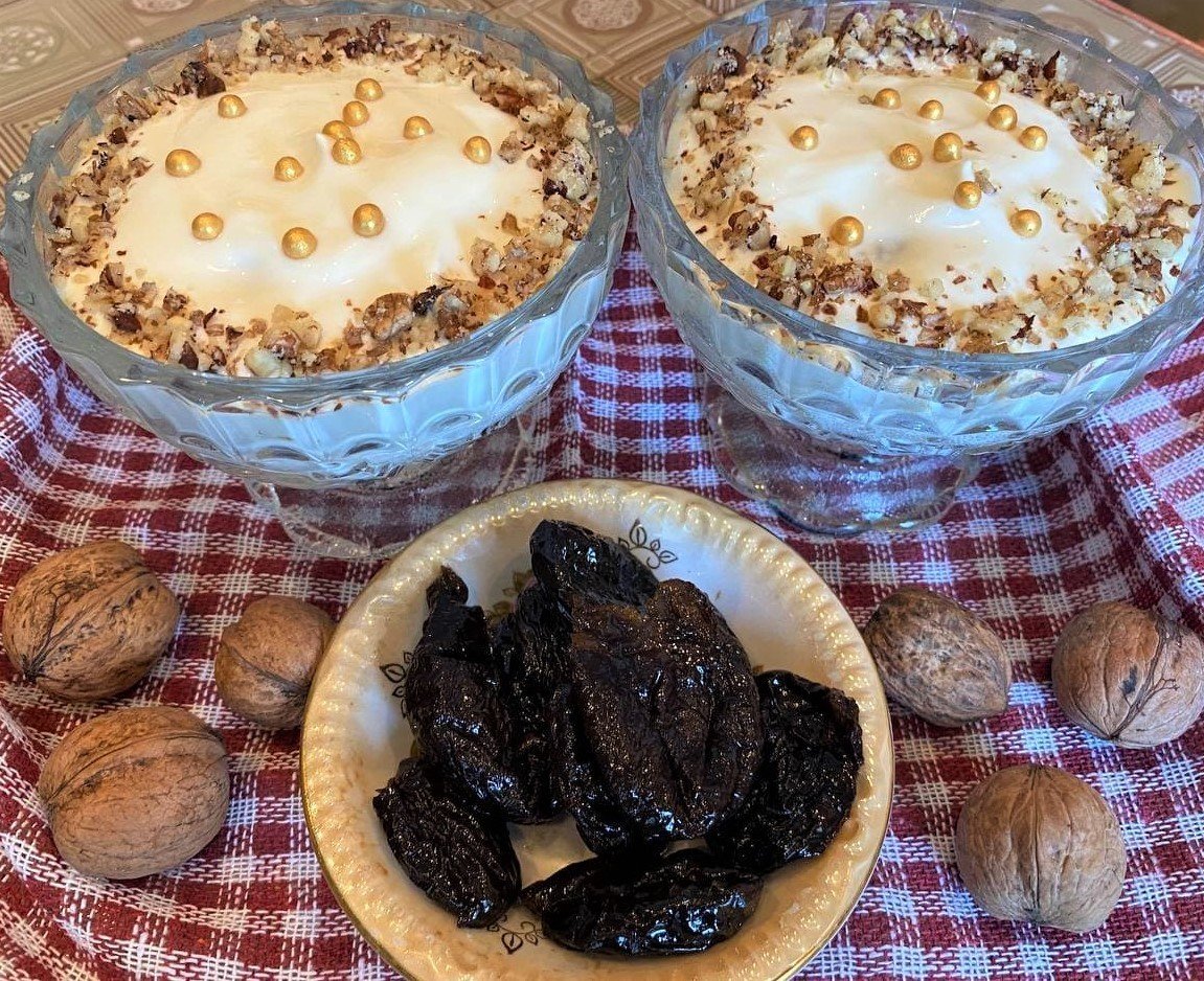 Десерт с черносливом и грецкими орехами