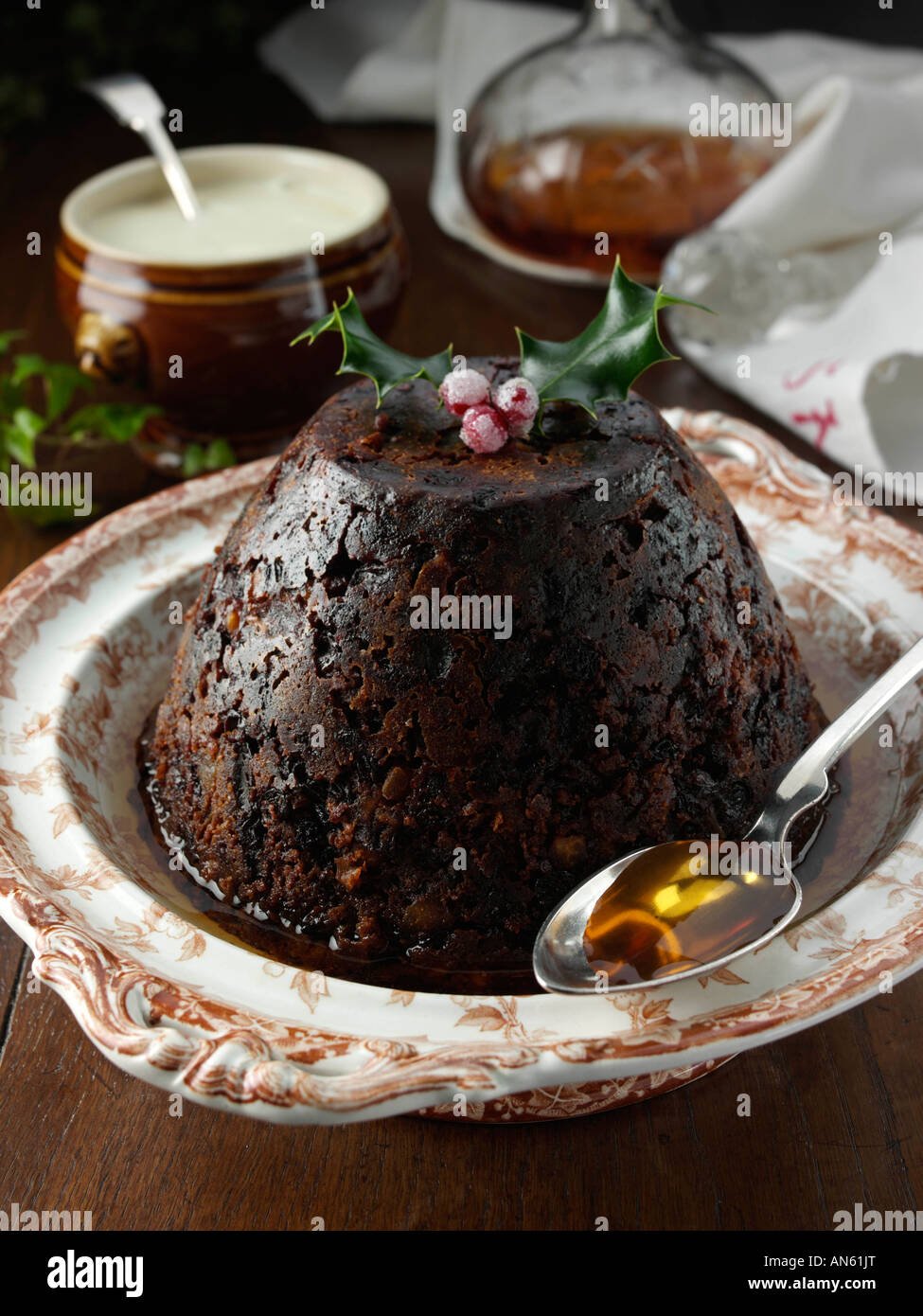 Пирожное с клубникой французская пекарня