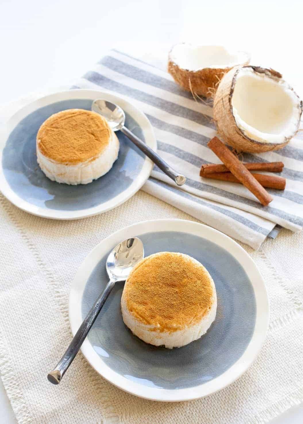 Клубника в кокосовом молоке