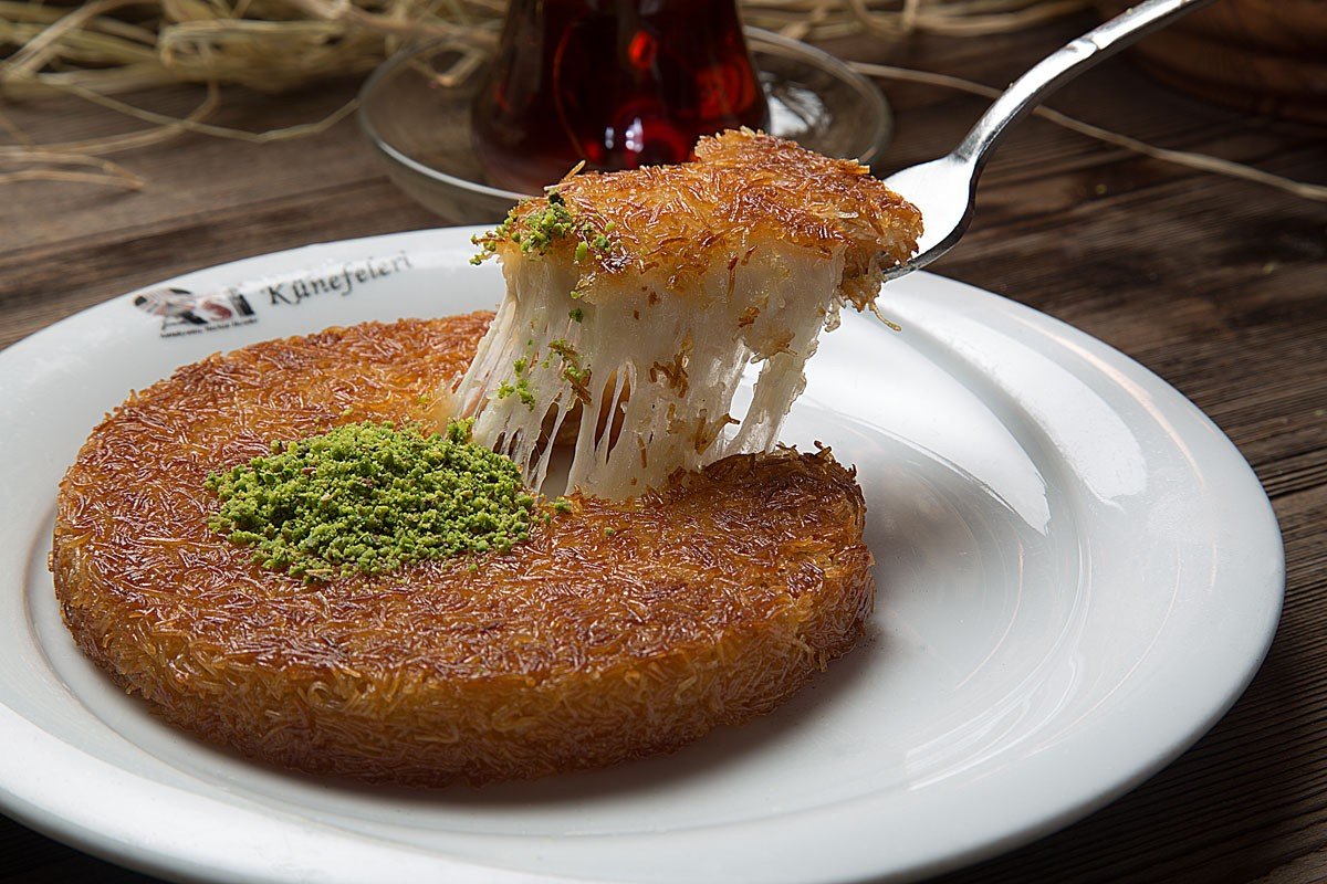 Кюнефе с грецкими орехами