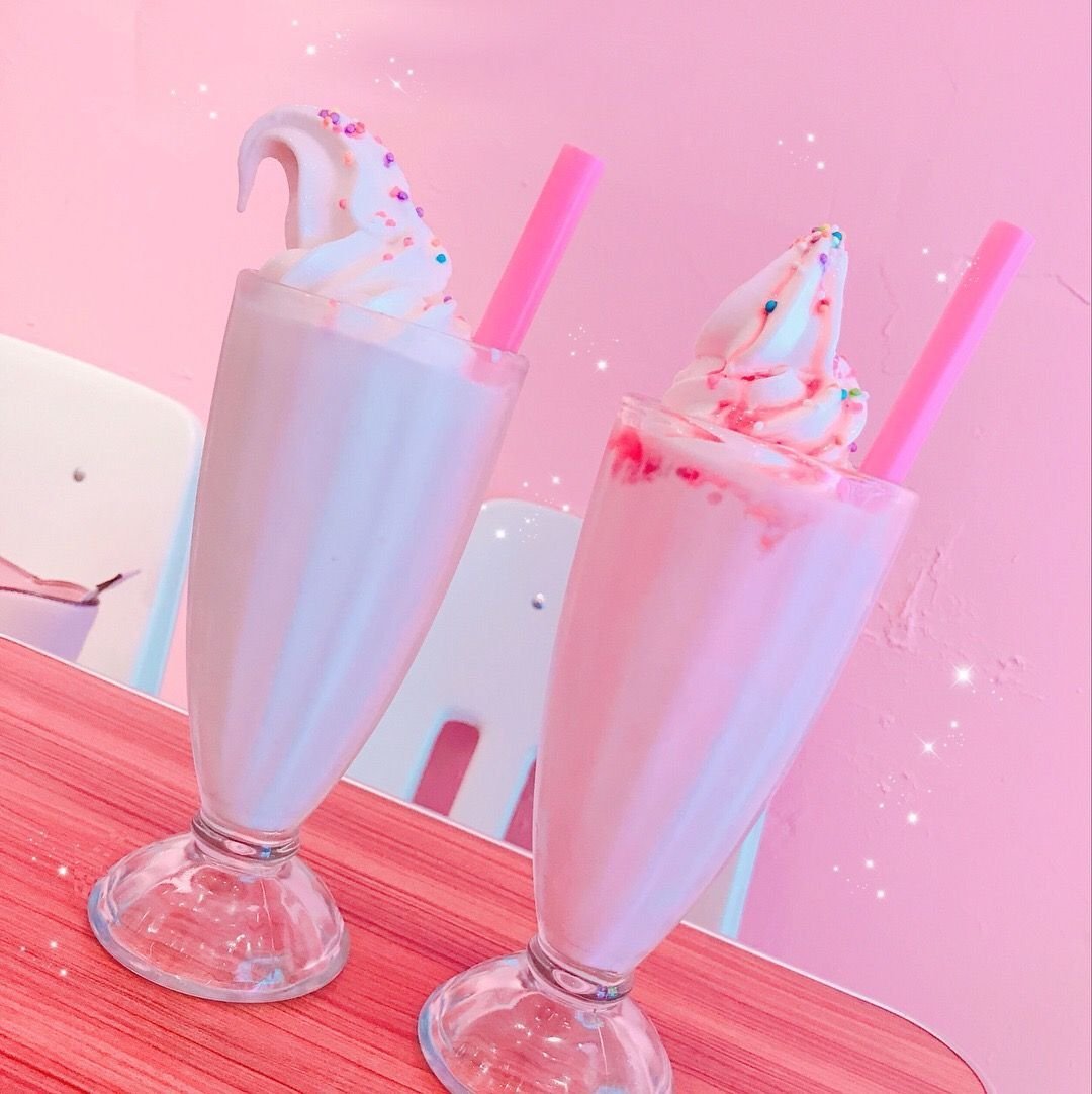Розовый коктейль