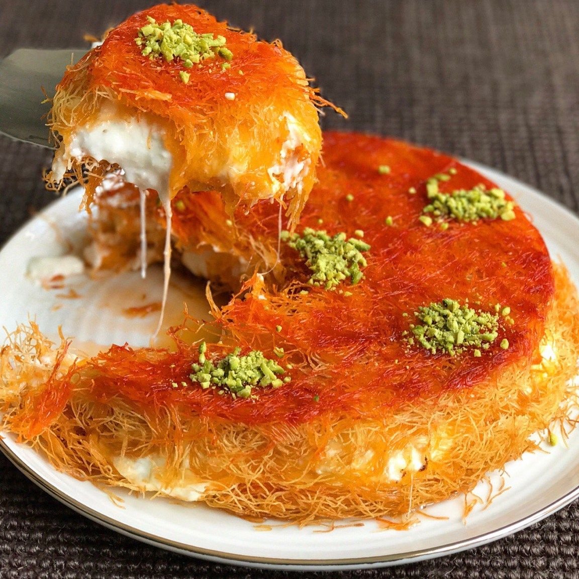 Пахлава с орехами и медом