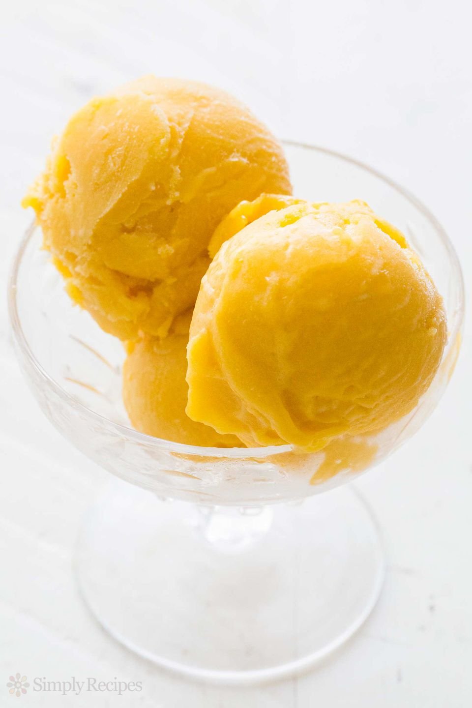 Gelato сорбет манго маракуйя