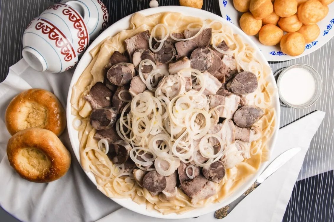 Казахская кухня бешбармак