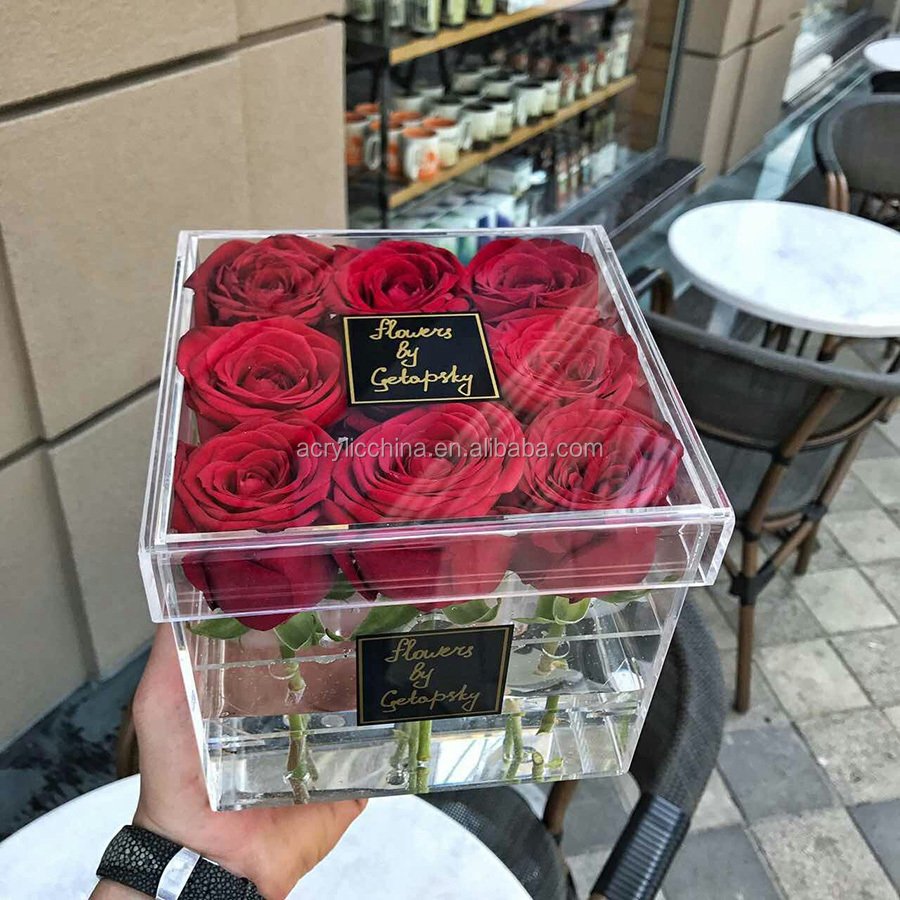Одноразовые вазы для букетов