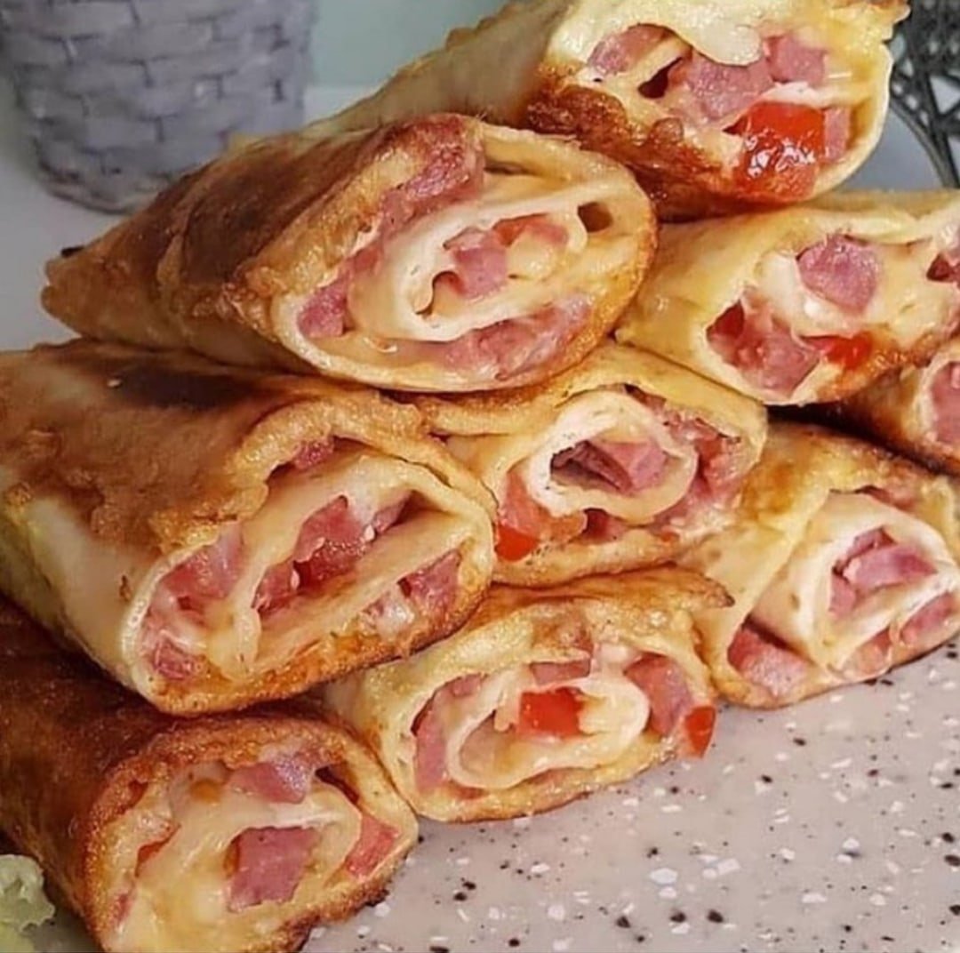 Рулет из лаваша с творогом и зеленью